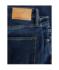 12253076_4441460_detail